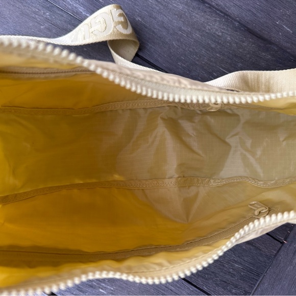 Baggu Medium Crescent - Butter - EUC - Picture 3 of 3